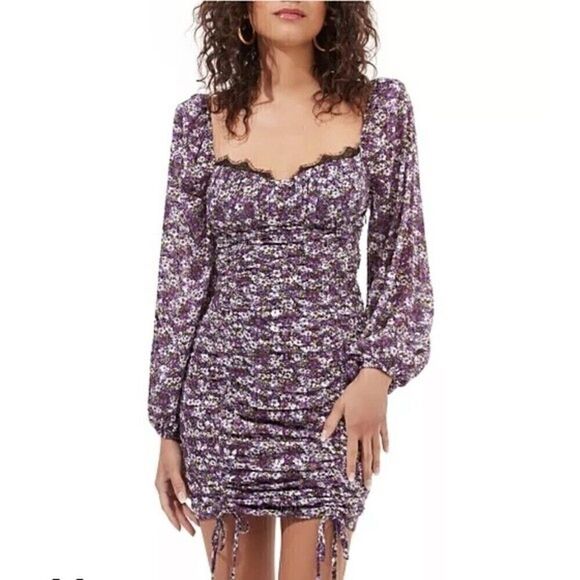 ASTR Mardi Lace Trimmed Floral Ruched Mini Dress Purple Floral Large NEW - Picture 1 of 9
